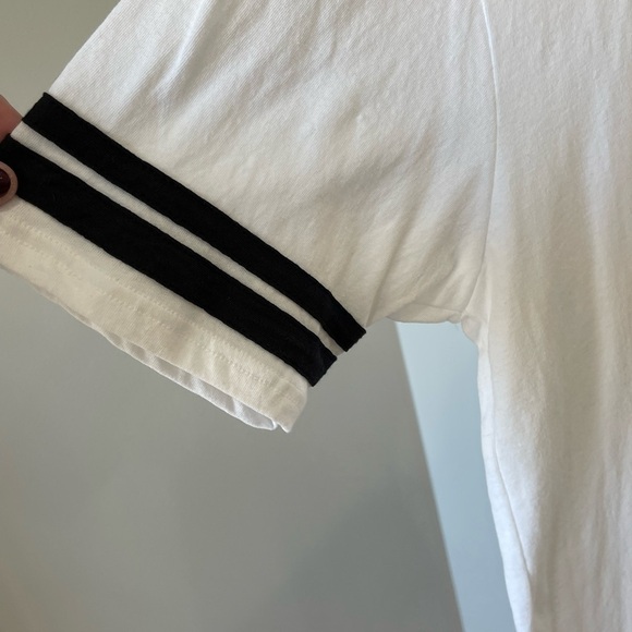 Disney Jon Bugerman design tee shirt in a extra large NWT - Picture 9 of 14